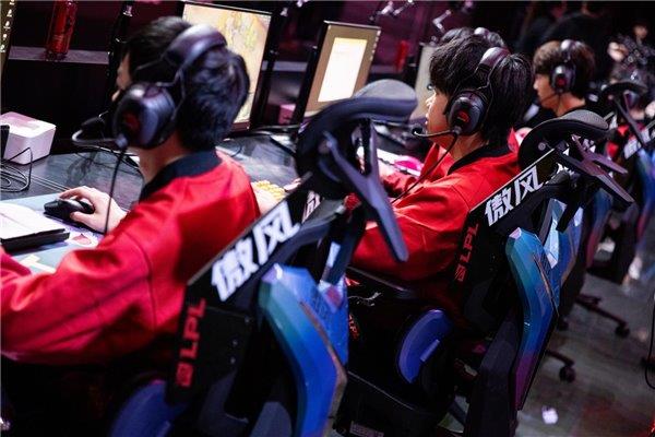 职业赛指定用椅 傲风G7凭啥这么火pg电子网站明星直播同款 英雄联盟